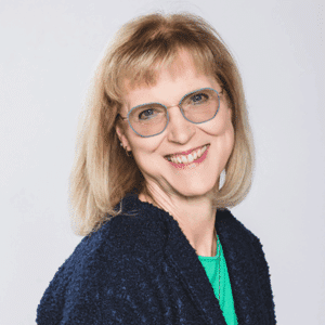 Lynette Website Photo